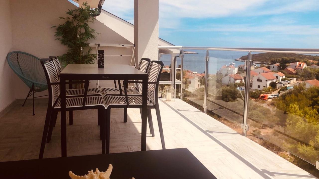 Ellavis Apartments Bagian luar foto