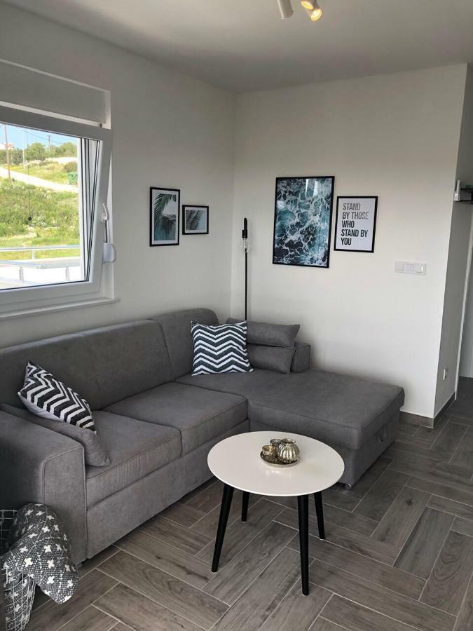 Ellavis Apartments Bagian luar foto