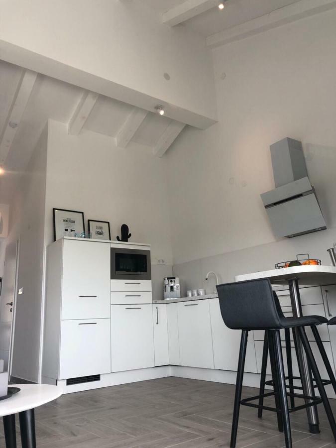 Ellavis Apartments Bagian luar foto