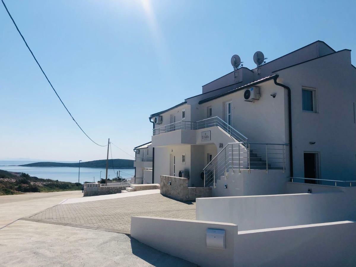Ellavis Apartments Bagian luar foto