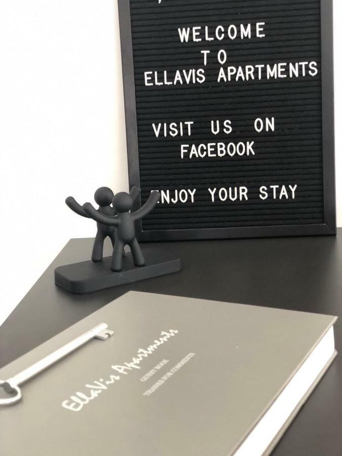 Ellavis Apartments Bagian luar foto
