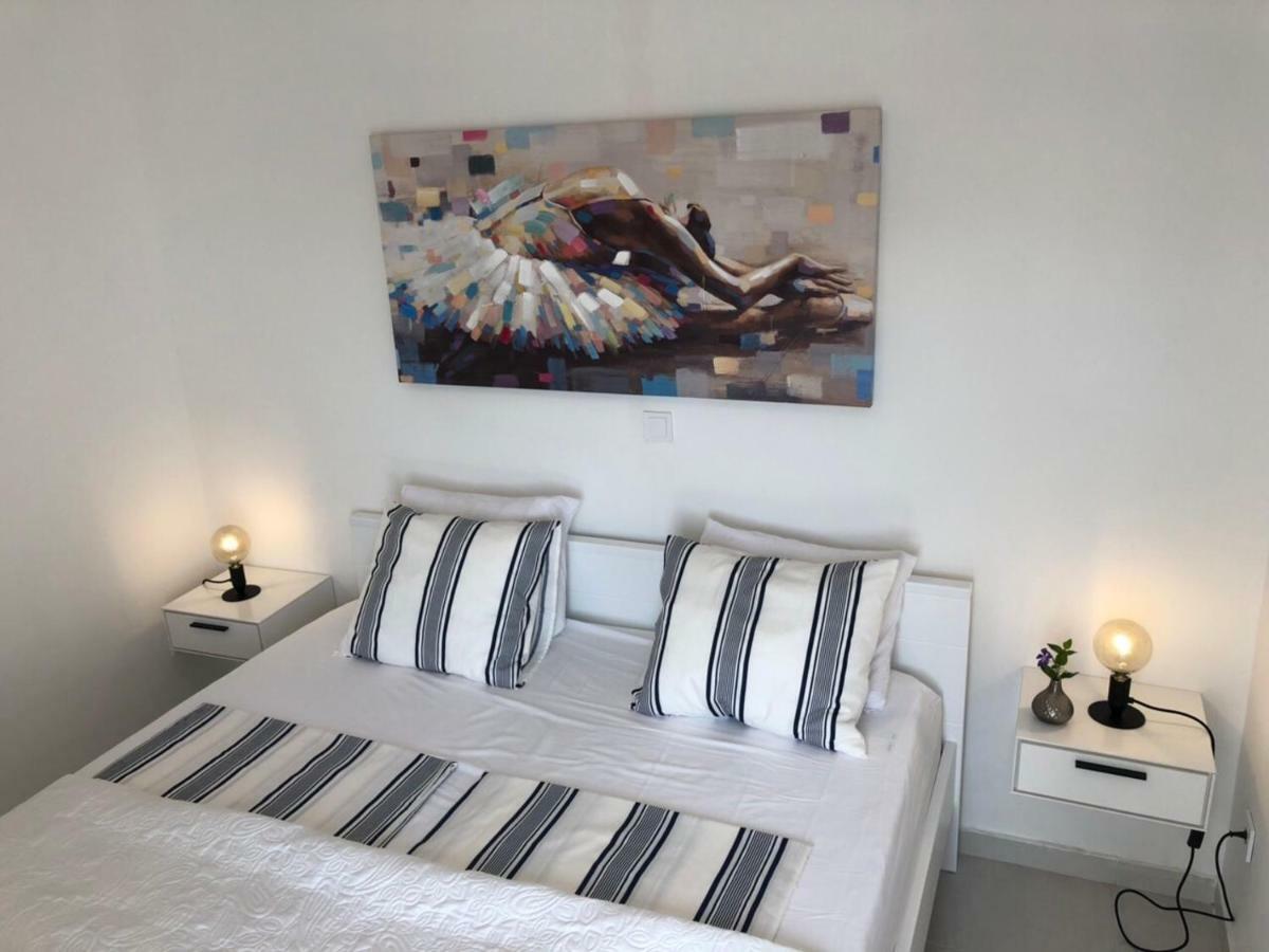 Ellavis Apartments Bagian luar foto
