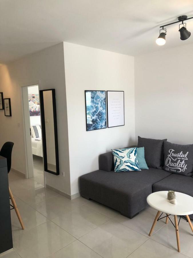 Ellavis Apartments Bagian luar foto